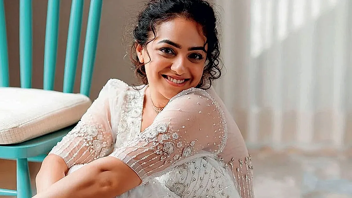 నటీమణులు గ్లామర్ కోసమేనా?