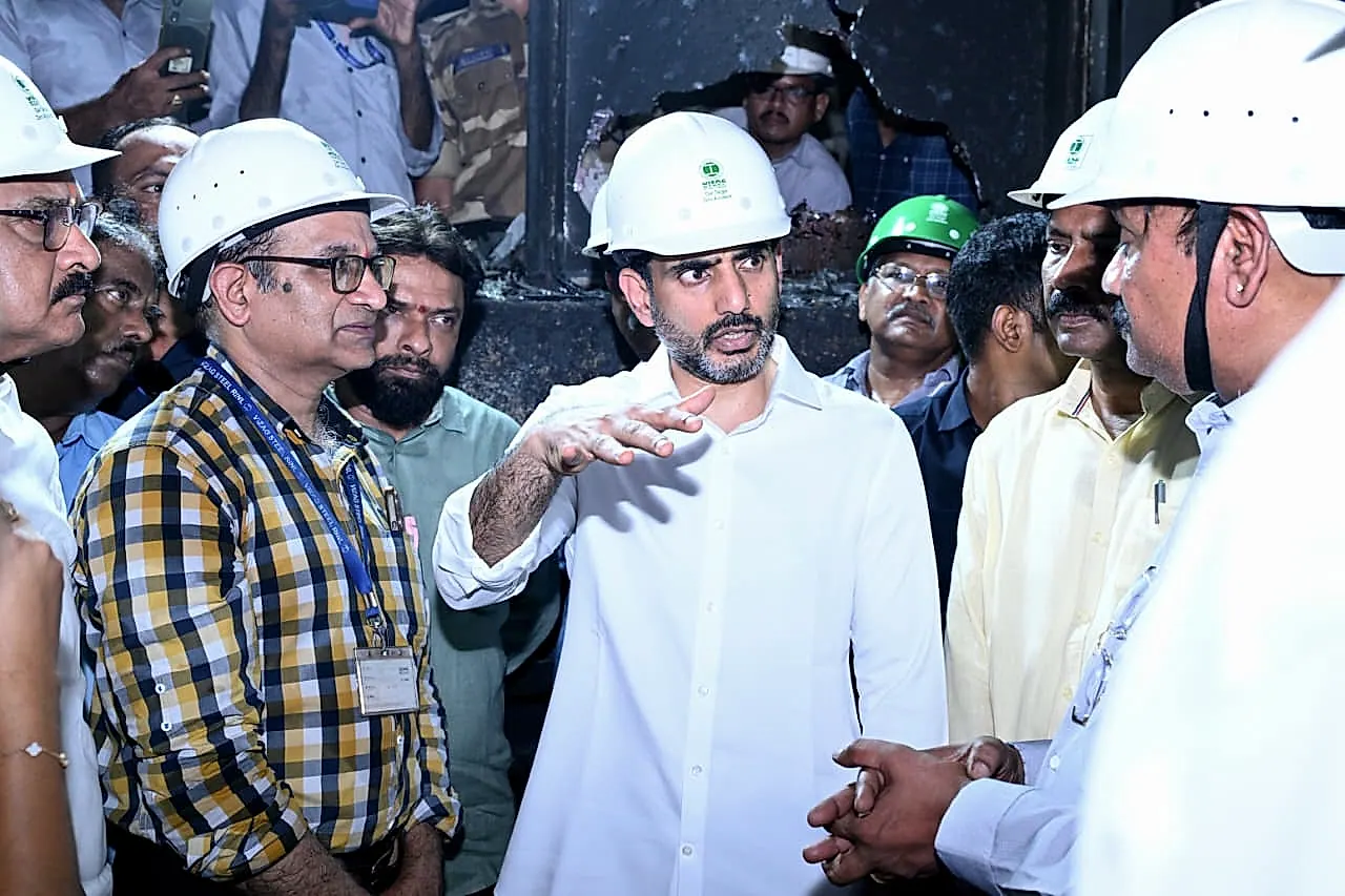 కార్మిక సంఘాల నేతలపై మంత్రి లోకేష్ ఆగ్రహం