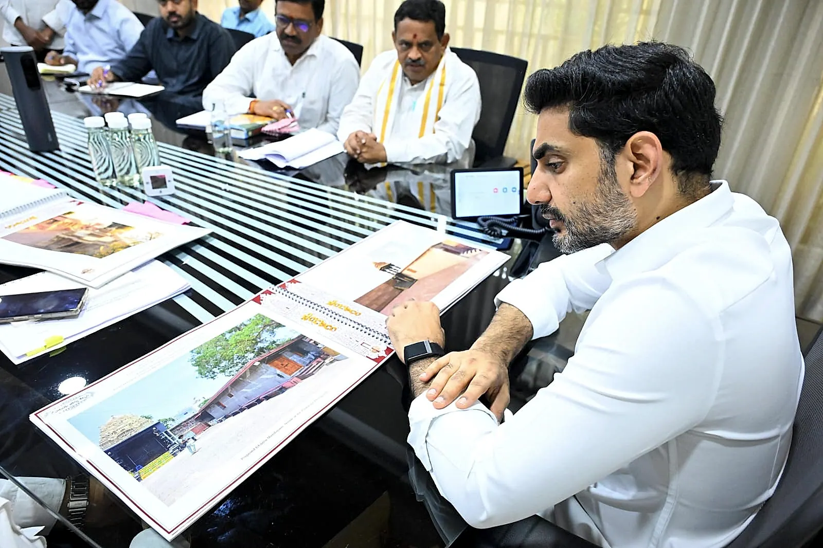 మంగళగిరి అభివృద్ధి పనులకు శ్రీకారం