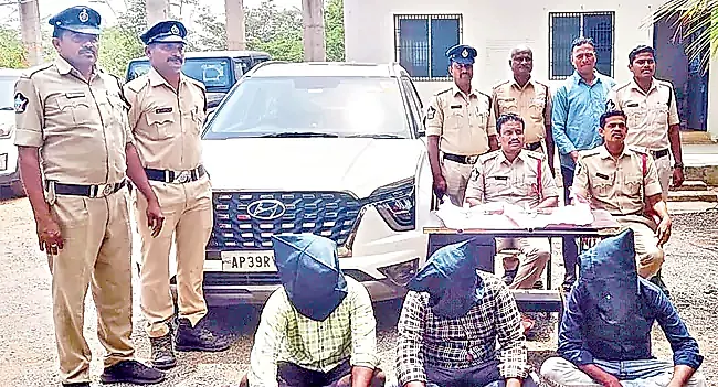 భార్యతో వివాహేతర సంబంధం అనుమానం… డ్రైవర్ హత్య