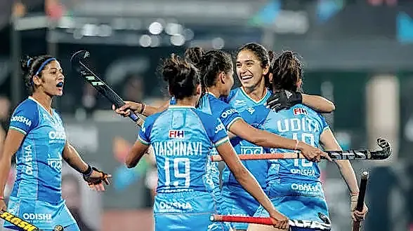 వుమెన్స్ నేషన్స్ కప్ హాకీ టోర్నీలో లీగ్ దశను అజేయంగా ముగించిన భారత జట్టు