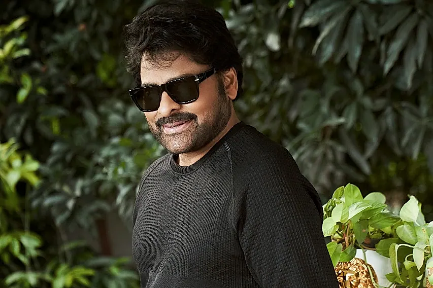 నాన్న ఎమోషన్తో మాస్ యాక్షన్ – కొత్త కోణంలో అగ్రహీరోల ప్రయత్నం