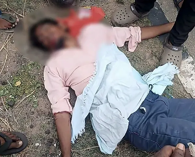 విశాఖ మధురవాడలో రోడ్డు ప్రమాదం.. బైక్ను ఢీకొట్టిన కారు, యువకుడి మృతి