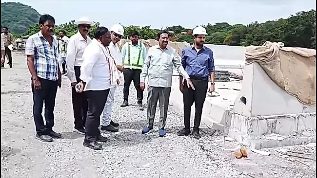 అమరావతిలో రివర్ ఫ్రంట్ టూరిజం : మంత్రి నారాయణ సమీక్ష