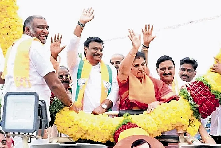 పోలవరం మైలేజీ కోసం బీజేపీ పాట్లు?:   ముఖ్య నేతలంతా ర్యాలీగా ప్రాజెక్ట్‌ సందర్శన