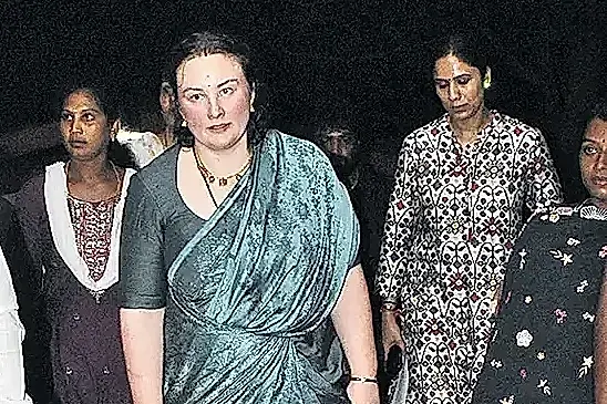 తిరుమల శ్రీవారిని దర్శించుకున్న పవన్ సతీమణి అన్నా లెజినోవా