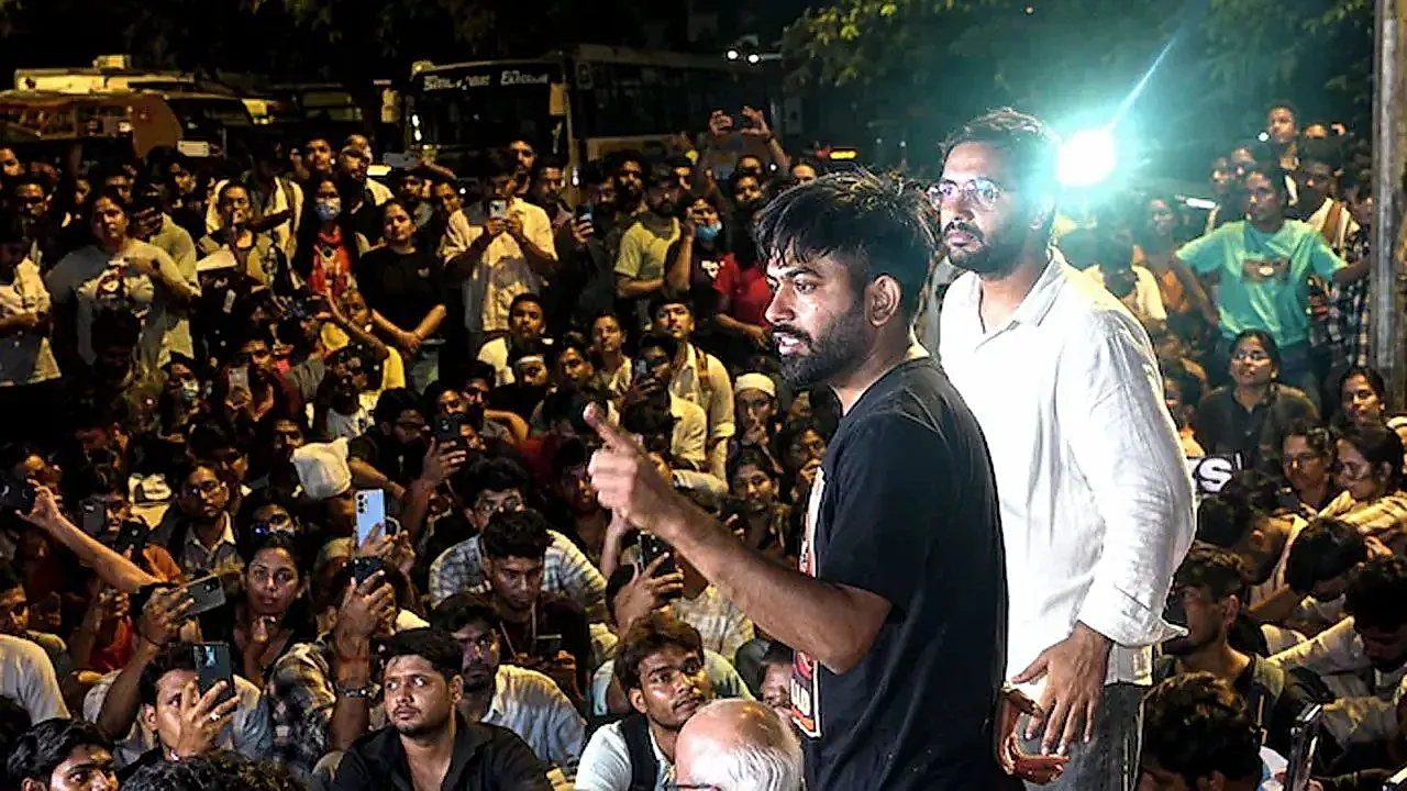 ఎవరీ అభిజీత్ దీప్కే? : ‘కాక్రోచ్ కు నిధులు ఎక్కడివి?.. ‘సీజేపీ’ నిరసనలపై ప్రశ్నలు, అనుమానాలు!