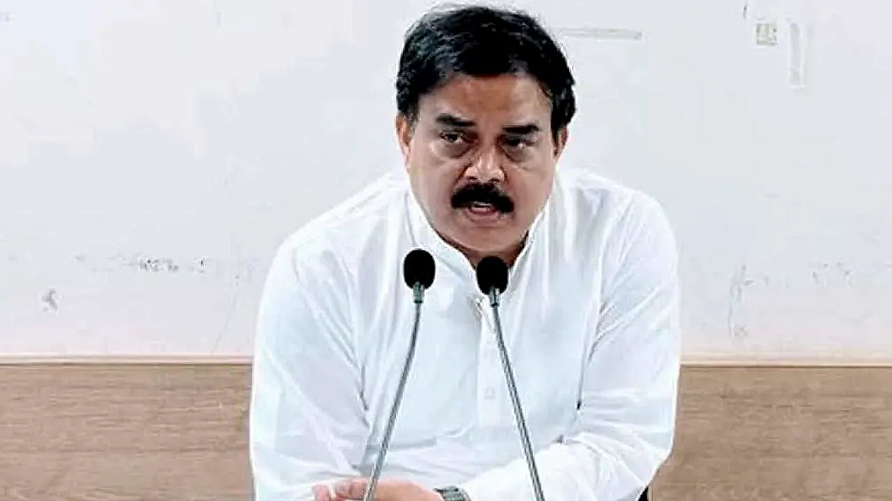 స్థానిక ఎన్నికల్లో విజయం కోసం ప్రజలతో అనుబంధం పెంచుకోవాలి: నాదెండ్ల మనోహర్
