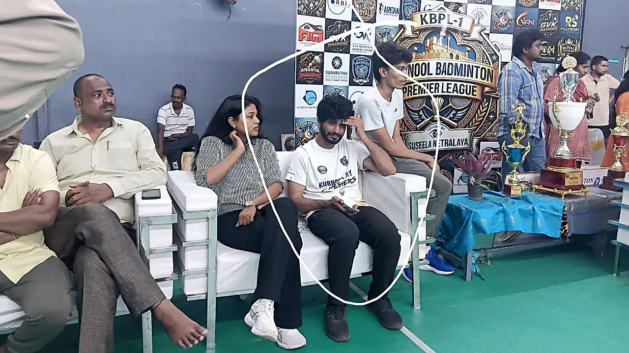 బ్యాడ్మింటన్ మ్యాచ్‌లో ఓటమి..   ఏకంగా తుపాకీతో కాల్పులు
