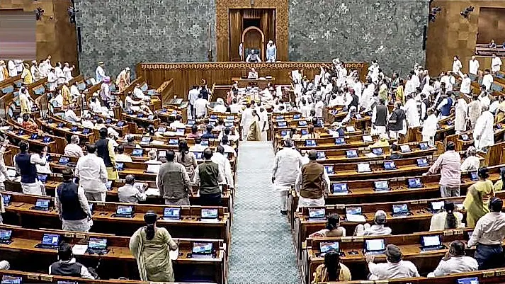 వందేమాతరం బిల్లుకు లోక్‌సభ ఆమోదం