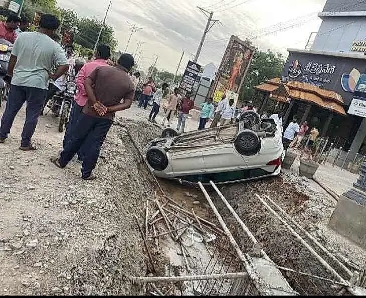 ప్రొద్దుటూరులో కారు బోల్తా – డివైడర్‌లోకి దూసుకెళ్లిన వాహనం