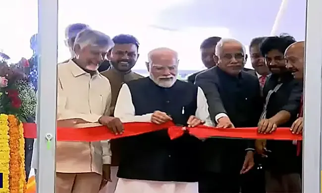 భోగాపురం విమానాశ్రయాన్ని జాతికి అంకితం చేసిన ప్రధాని మోదీ