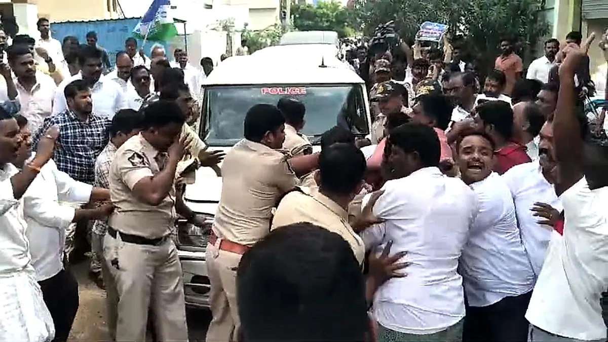 ఉరవకొండలో ఉద్రిక్తత.. వైసీపీ నేతల అరెస్ట్