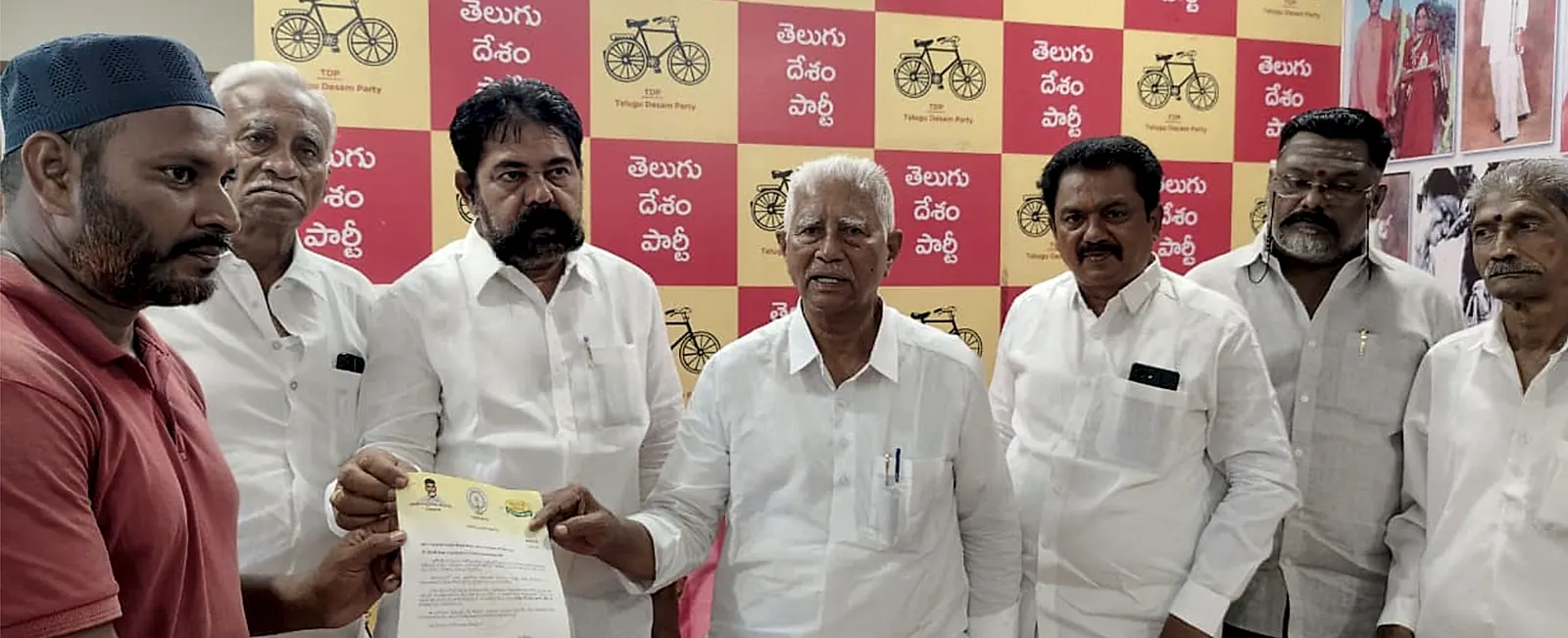 ప్రొద్దుటూరులో పేదలకు సీఎం ఆర్థిక భరోసా