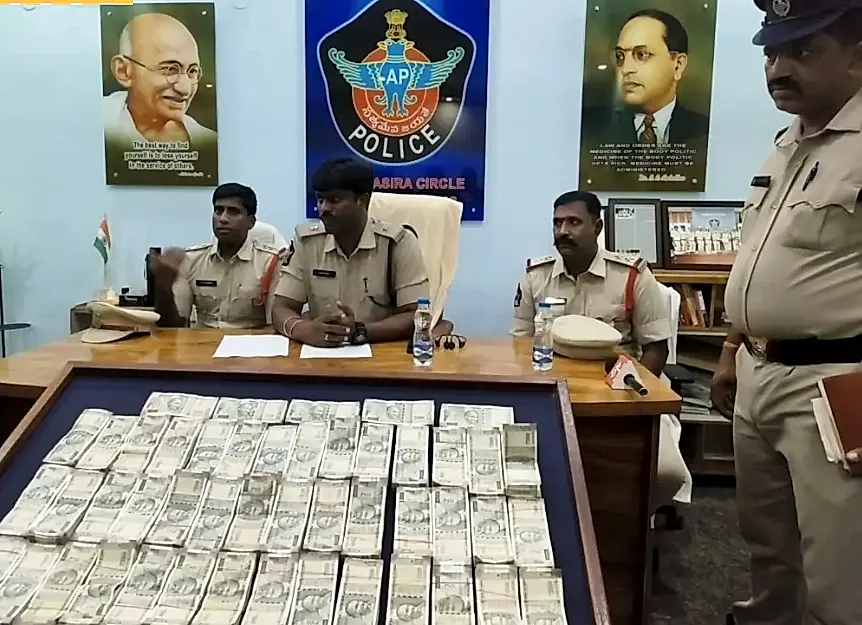 శ్రీ సత్యసాయి జిల్లా పోలీసుల భారీ గోల్డ్ లోన్ మోసం కేసు కీలక విజయం
