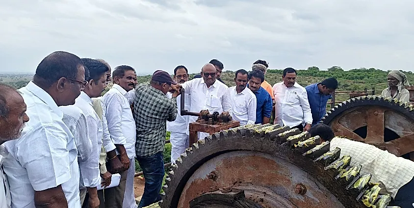 ఎస్ఆర్–1 డ్యాం నుంచి చింతకుంట చెరువుకు 100 క్యూసెక్కుల నీటి విడుదల