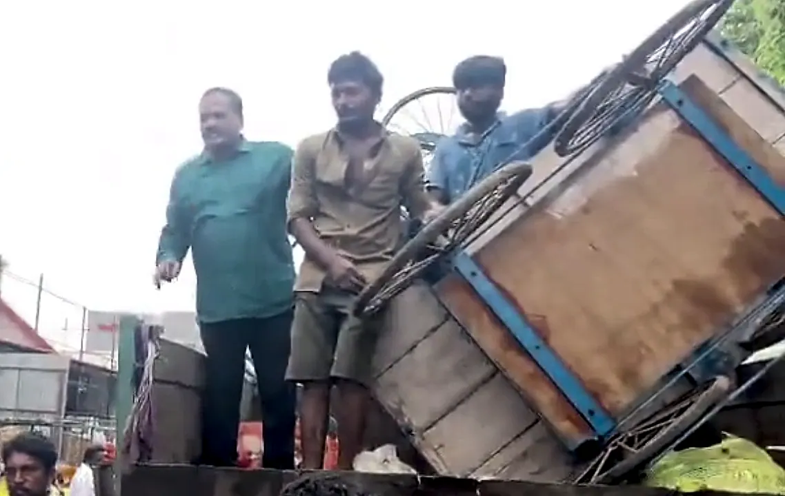 ప్రొద్దుటూరులో ప్లాస్టిక్ నిషేధంపై కమిషనర్ ప్రచారం