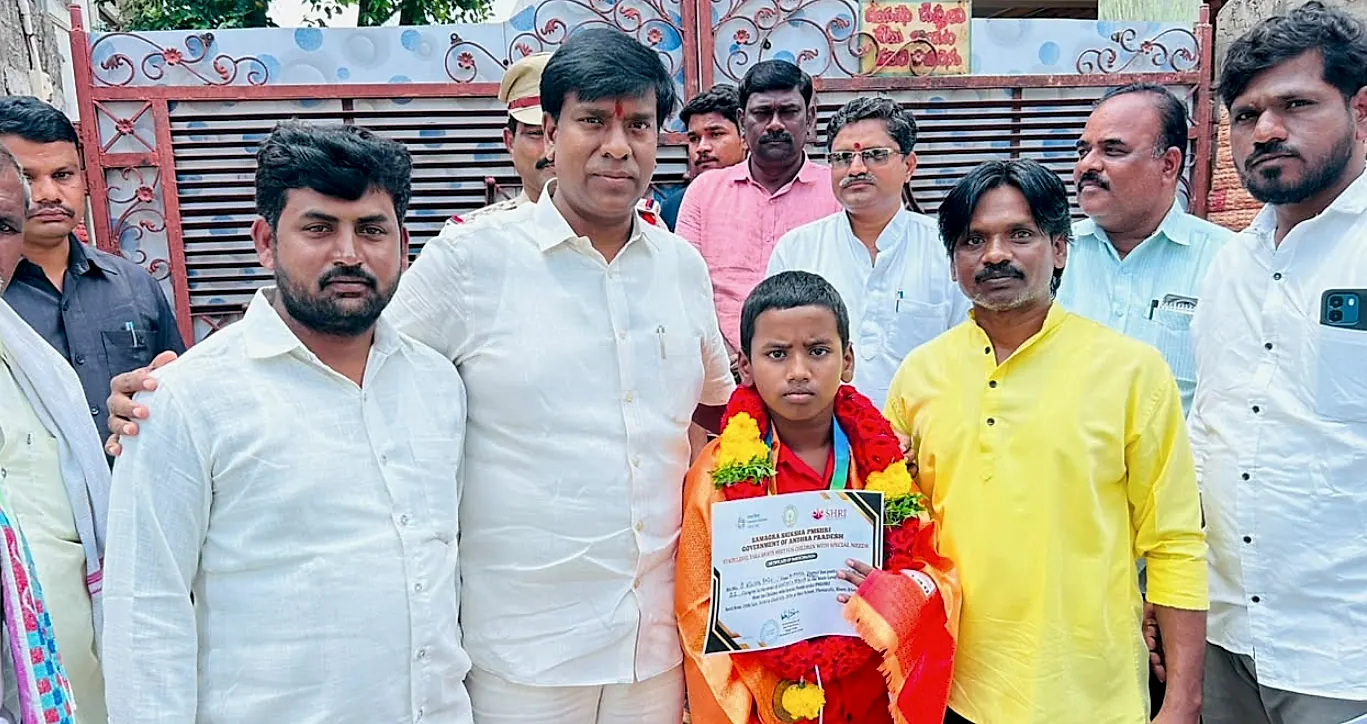 పారా క్రీడల్లో ప్రతిభ కనబరిచిన బి. విల్సన్ రాజును అభినందించిన ఎమ్మిగనూరు MLA Dr. B V జయనాగేశ్వర్ రెడ్డి