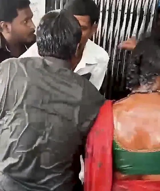 తల్లికి వందనం డబ్బులు డ్రా చేయనివ్వలేదని దంపతుల ఆత్మహత్యాయత్నం