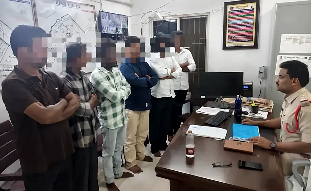 రౌడీ షీటర్లకు కౌన్సిలింగ్ నిర్వహించిన రిమ్స్ పోలీసు అధికారులు