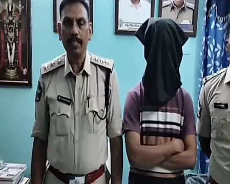 మడకశిర ఎమ్మెల్యేపై అసభ్యకర పోస్టులు: వైసీపీ కార్యకర్త అరెస్ట్