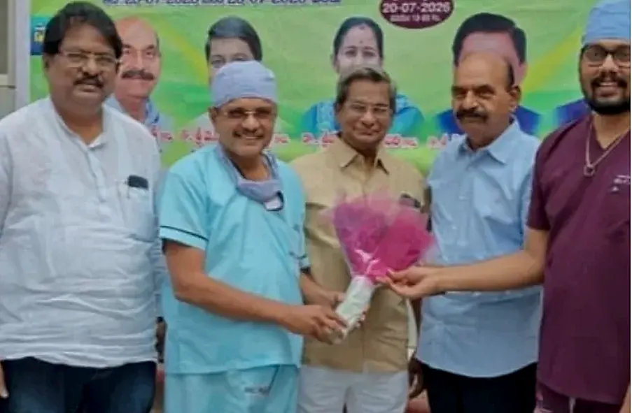 నంద్యాలలో ఉచిత ఈఎన్టీ శస్త్రచికిత్సల శిబిరాన్ని ప్రారంభించిన మంత్రి ఫరూక్