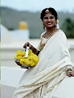 మైసూరు సమీపంలో రోడ్డు ప్రమాదం.. 15 రోజుల క్రితమే పెళ్లైన యువతి మృతి