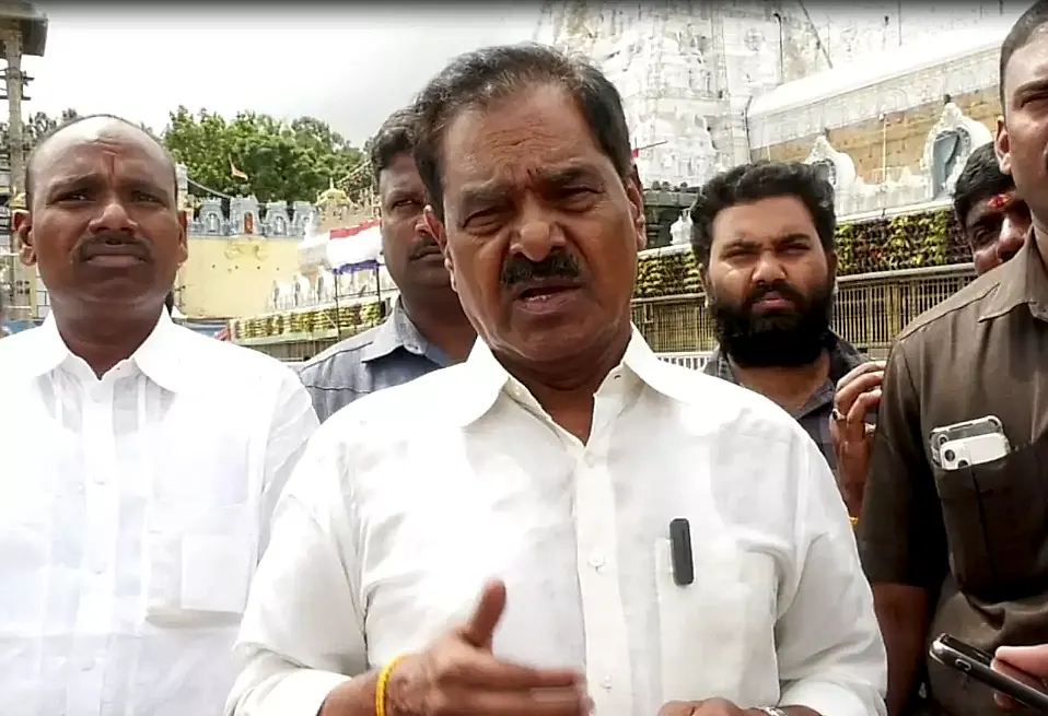 తిరుమలలో మాజీ డిప్యూటీ సీఎంకి అవమానం