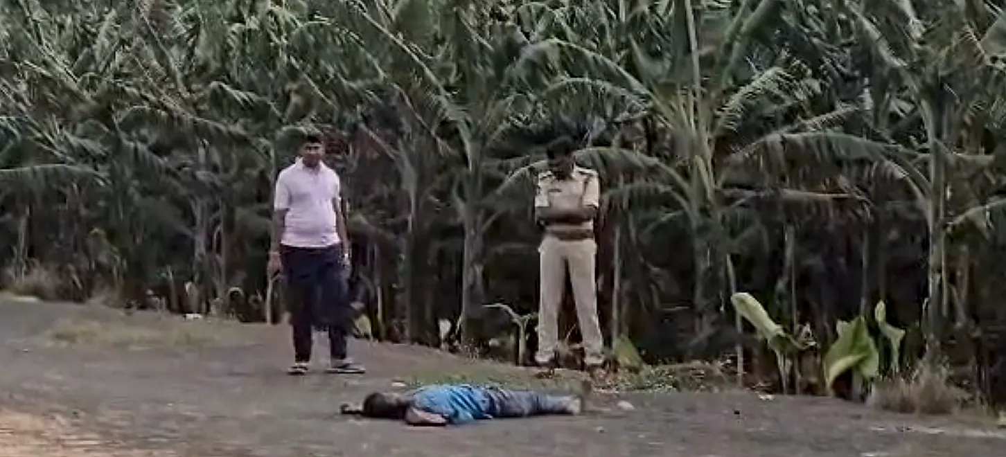 రావులపాలెం కొత్తకాలనీలో యువకుడి దారుణ హత్య