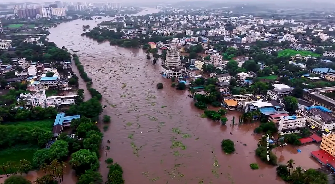 లోనావాలో వర్ష బీభత్సం: 24 గంటల్లో 67 సెం.మీ వర్షపాతం
