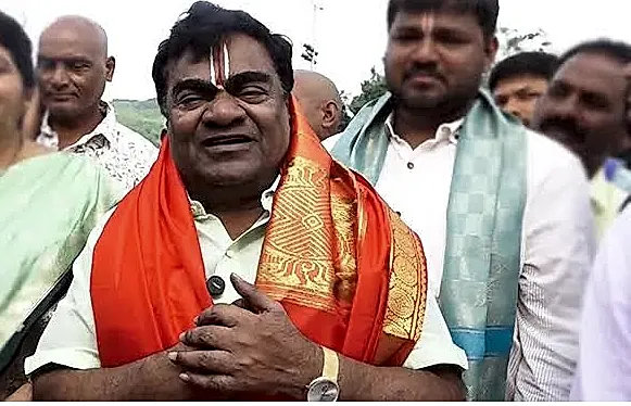 తిరుమల శ్రీవారిని దర్శించుకున్న సినీ నటుడు బాబూమోహన్