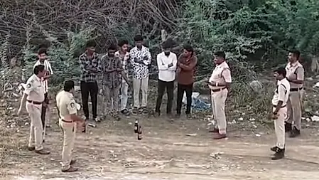 రాజంపేటలో డ్రోన్ కెమెరాలతో నిఘా – బహిరంగంగా మద్యం సేవించిన ఆరుగురు అరెస్ట్