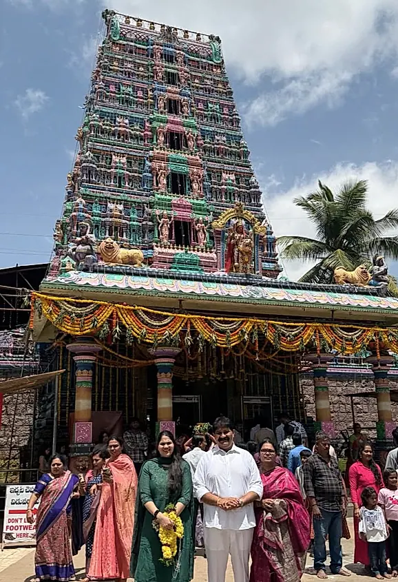 జూబ్లీహిల్స్ పెద్దమ్మ తల్లిని దర్శించిన వైయస్ఆర్సీపీ రాచమల్లు