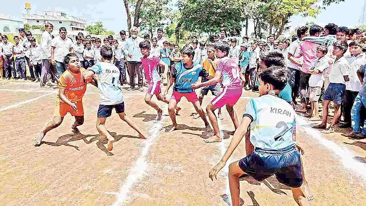 నంద్యాలలో జిల్లా స్థాయి క్రీడా పోటీలు ప్రారంభం