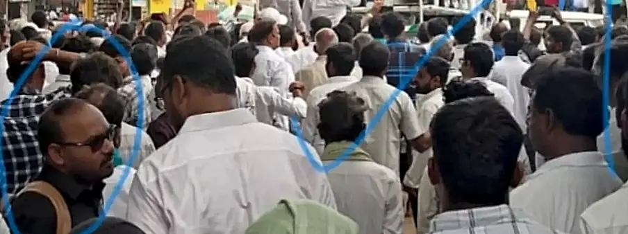 నందికొట్కూరులో డ్యూటీ వేళ రాజకీయ ర్యాలీలో VRO