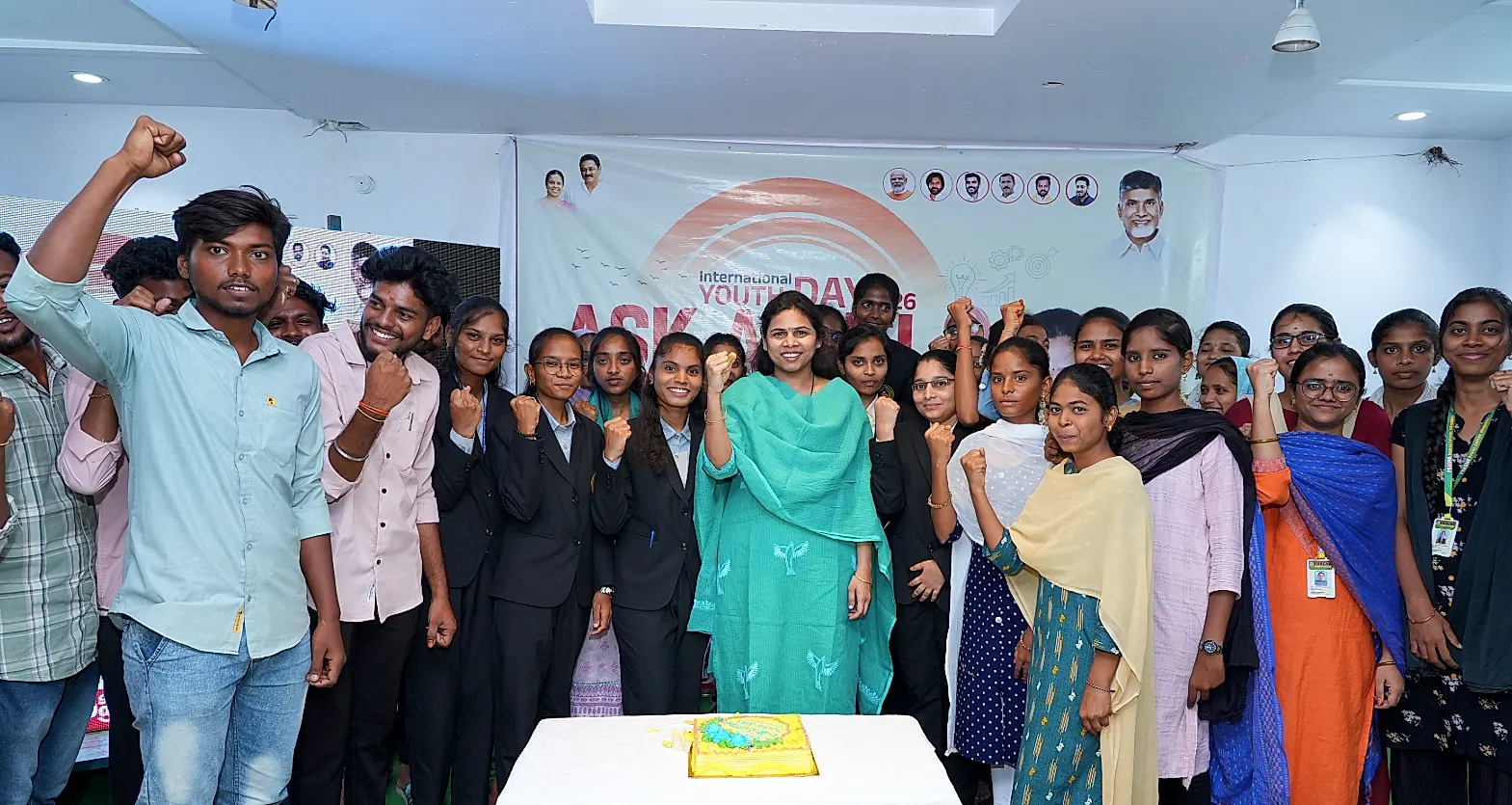 యూత్ డే సందర్భంగా ఆళ్లగడ్డలో “ASK AKHILA” ప్రత్యేక ముఖాముఖి