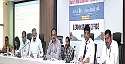 జిల్లా ఆర్థిక ప్రగతికి బ్యాంకర్లు సమన్వయంతో పనిచేయాలి: కలెక్టర్ డాక్టర్ శ్రీధర్