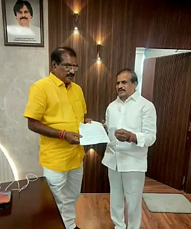 కేసీ కెనాల్కు సాగునీరు విడుదల చేయాలి: మల్లెల లింగారెడ్డి
