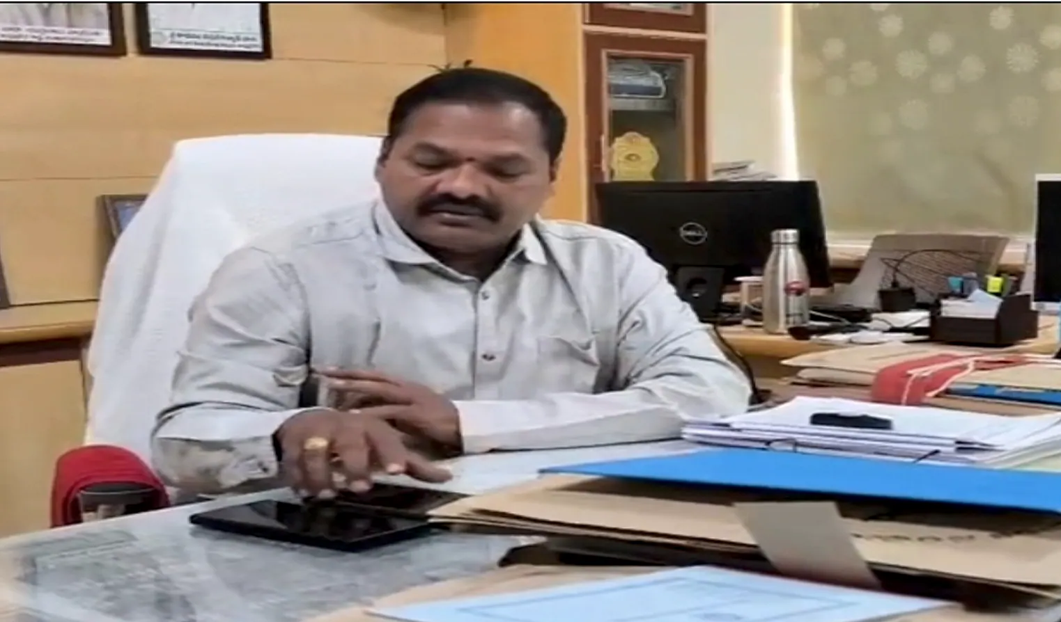 ఎస్‌ఐఆర్ విధుల్లో నిర్లక్ష్యం వద్దు: మున్సిపల్ సిబ్బందికి సెలవులు రద్దు