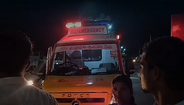 శ్రీశైలంలో అంబులెన్స్ డ్రైవర్పై దాడి కలకలం