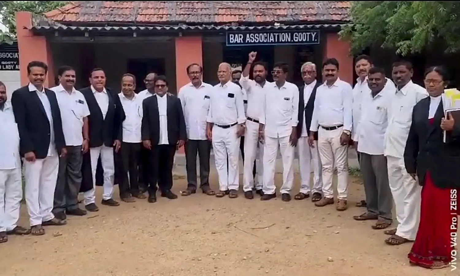 కర్నూలులో,గుత్తిలో హైకోర్టు బెంచ్ ఏర్పాటు చేయాలి:న్యాయవాదుల నిరసన