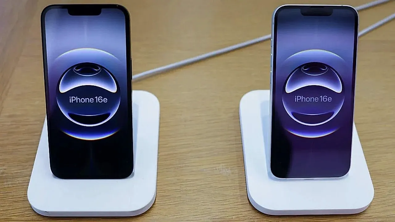 తక్కువ ధరకే Apple iPhone 17e.. భారీ ఆఫర్లు