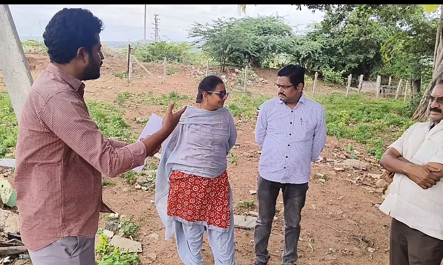 సాయి కాలనీలో 40 అడుగుల రోడ్డు స్థలం కబ్జా ప్రయత్నం ఆరోపణ