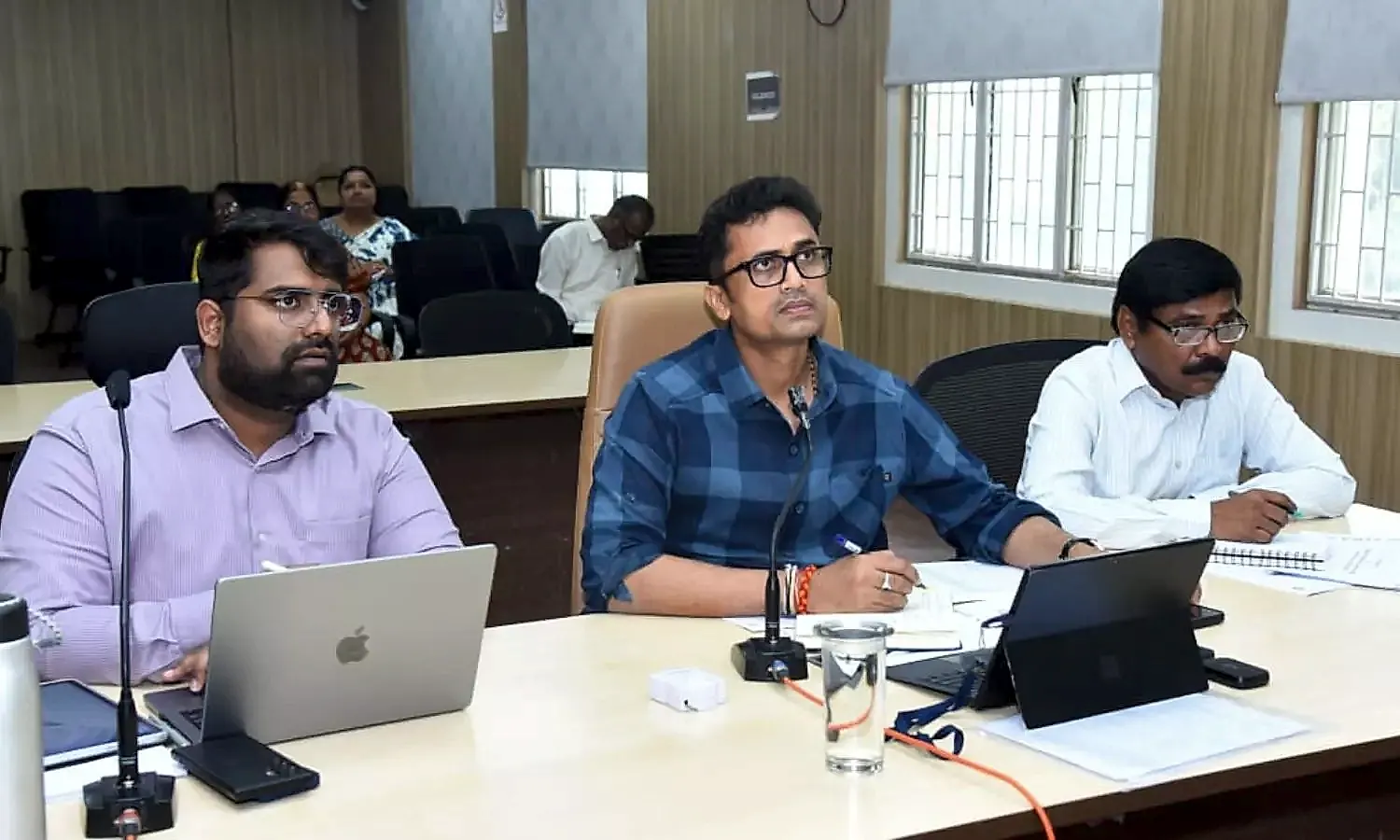 యువతకు సువర్ణావకాశం: జిల్లాలో నాలుగు రోజులు ప్రత్యేక ఓటరు నమోదు శిబిరాలు