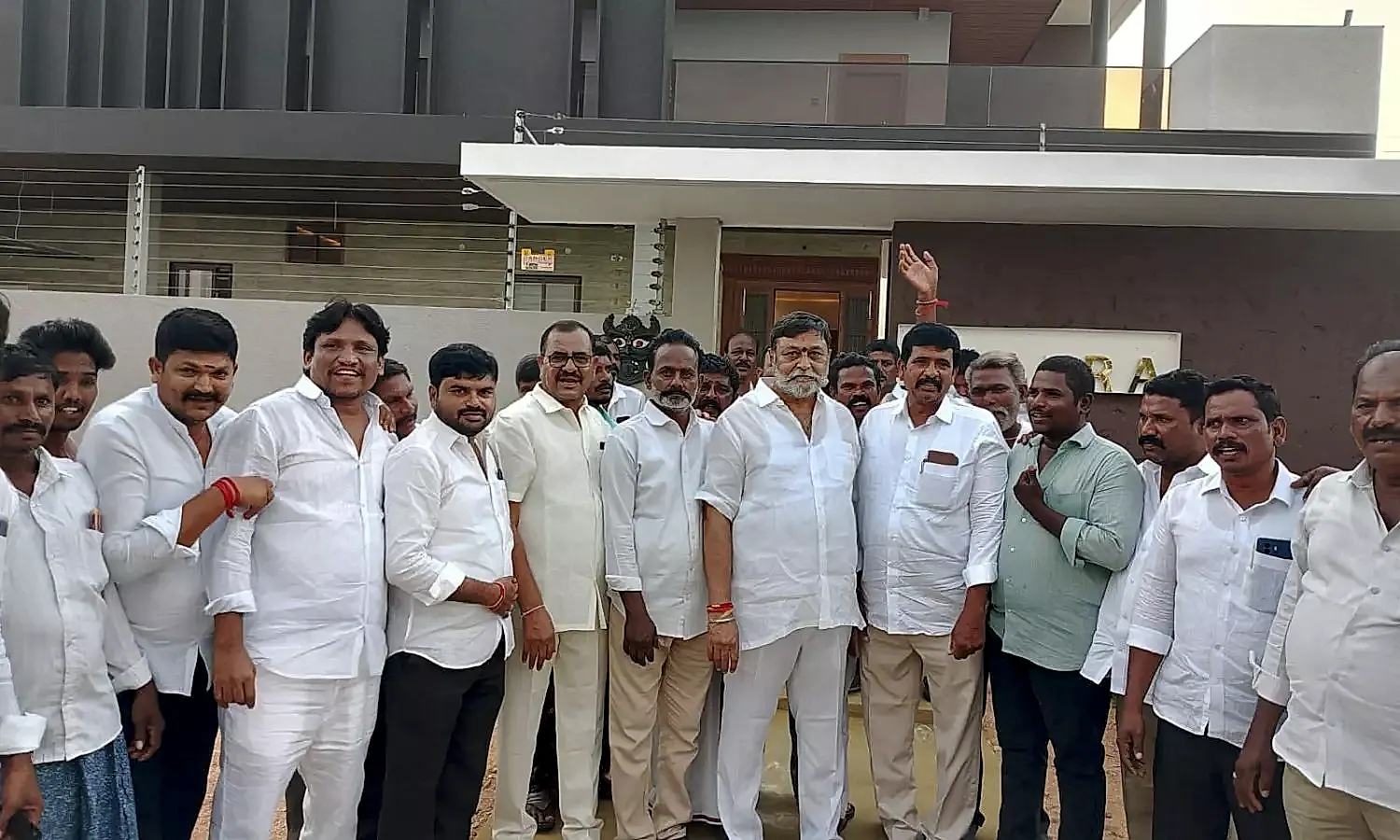 స్థానిక ఎన్నికలకు సిద్ధంగా ఉండాలి: గుంతకల్లు వైఎస్ఆర్సీపీ సమన్వయకర్త పిలుపు