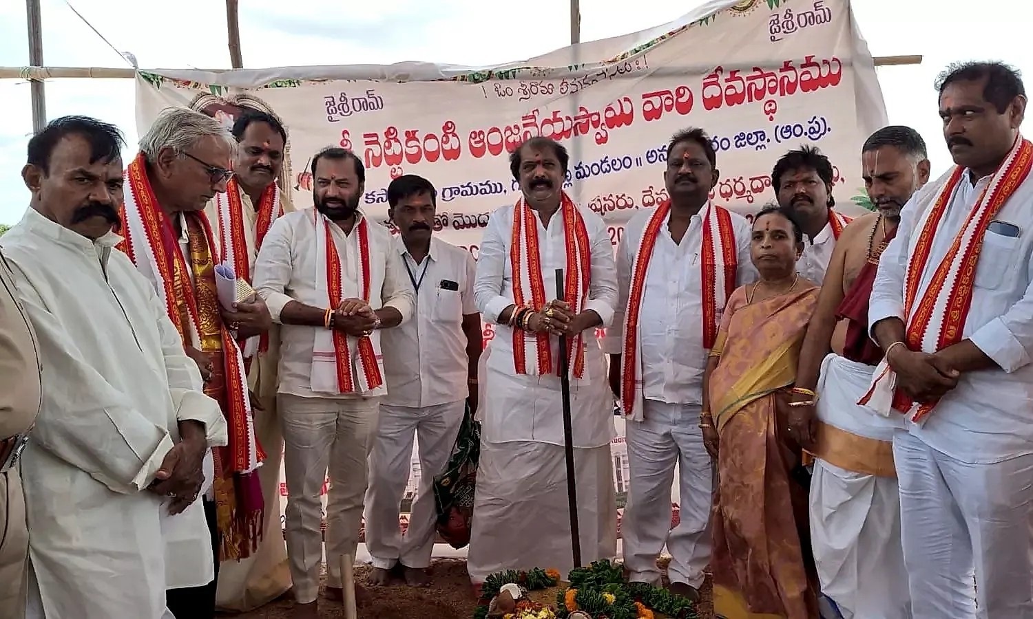 కసాపురం శ్రీ నెట్టికంటి ఆంజనేయ స్వామి ఆలయ అభివృద్ధికి భూమి పూజ