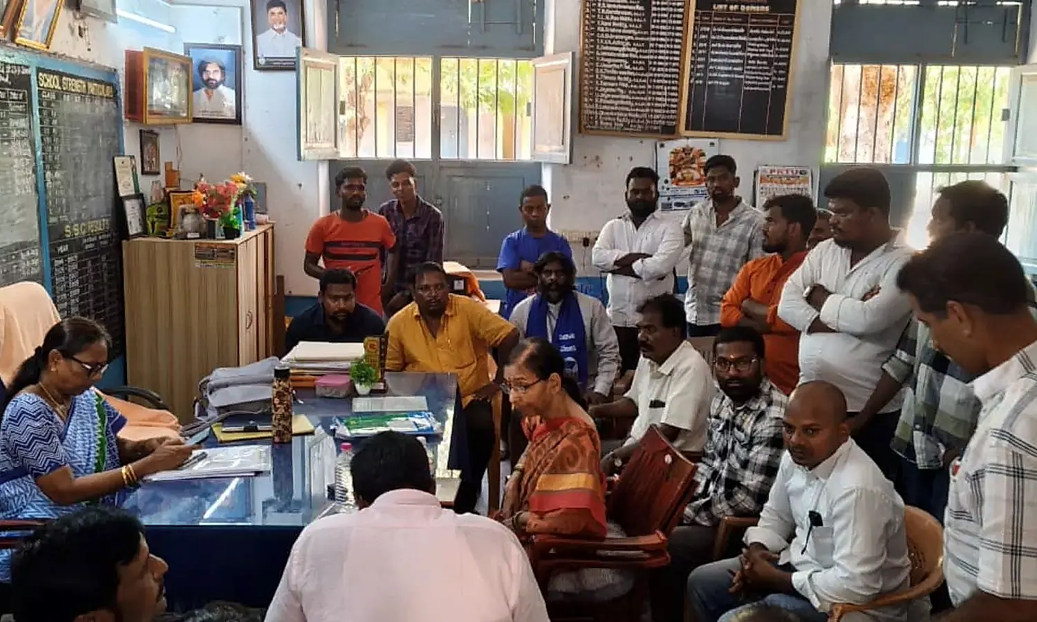 కులం పేరుతో దూషణ ఆరోపణలు: అరగొండ జెడ్పీ ఉన్నత పాఠశాల ఉపాధ్యాయుడు సస్పెన్షన్