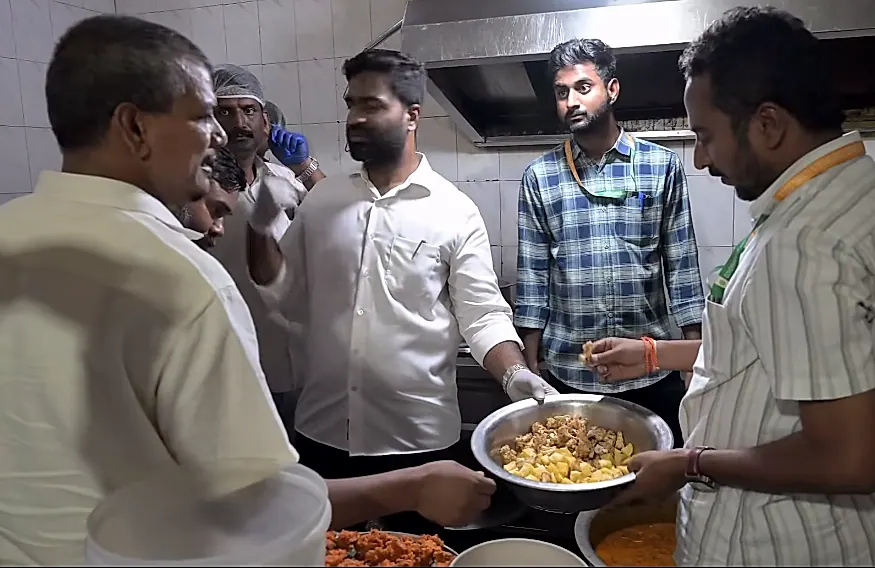 హోటళ్లలో అనారోగ్యకర ఆహారం విక్రయిస్తే కఠిన చర్యలు: హెల్త్ ఆఫీసర్ యువ అన్వేష్
