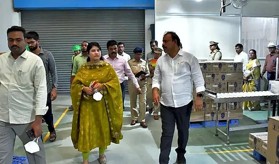 ఎస్పీవై రెడ్డి ఆగ్రో ఇండస్ట్రీలో భద్రత, పర్యావరణ చర్యలు పరిశీలించిన కలెక్టర్