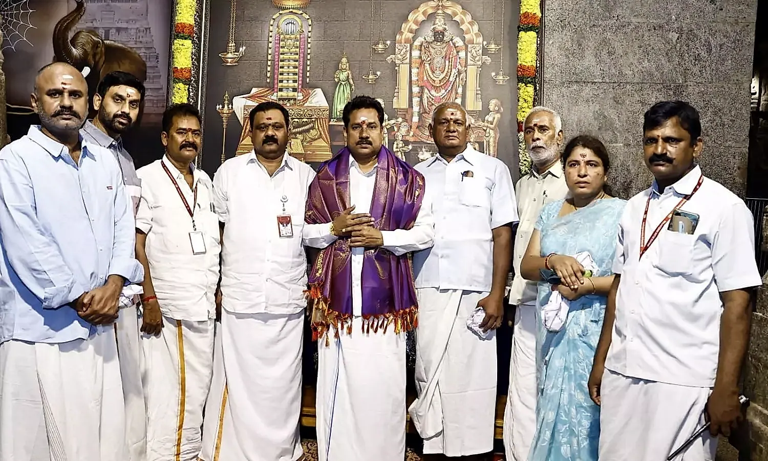 శ్రీకాళహస్తీశ్వర స్వామివారిని దర్శించిన ఎస్వీబీసీ చైర్మన్ శ్రీధర్ వర్మ